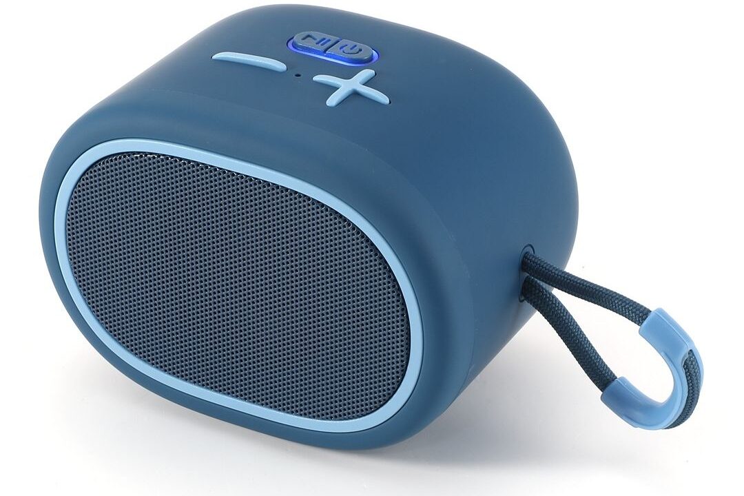 Wireless Portable Bluetooth Speaker ? Outdoor Subwoofer, Waterproof, Stereo Sound blue and red color